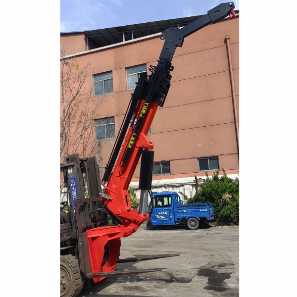 叉車飛臂吊改裝需要注意什么？如何選擇叉車吊臂？